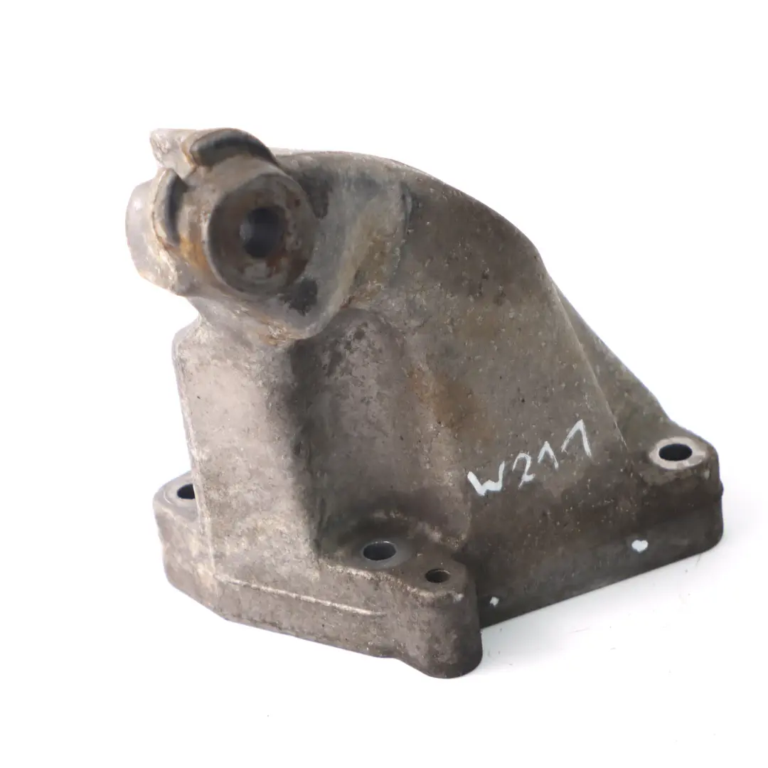 Bancada motor Mercedes W211 CLS C219 OM642 Soporte derecho para con número de pieza A6422230104 Bancada motor Mercedes W211 CLS C219 OM642 Soporte derecho - SKU A6422230104 - Número de pieza A6422230104