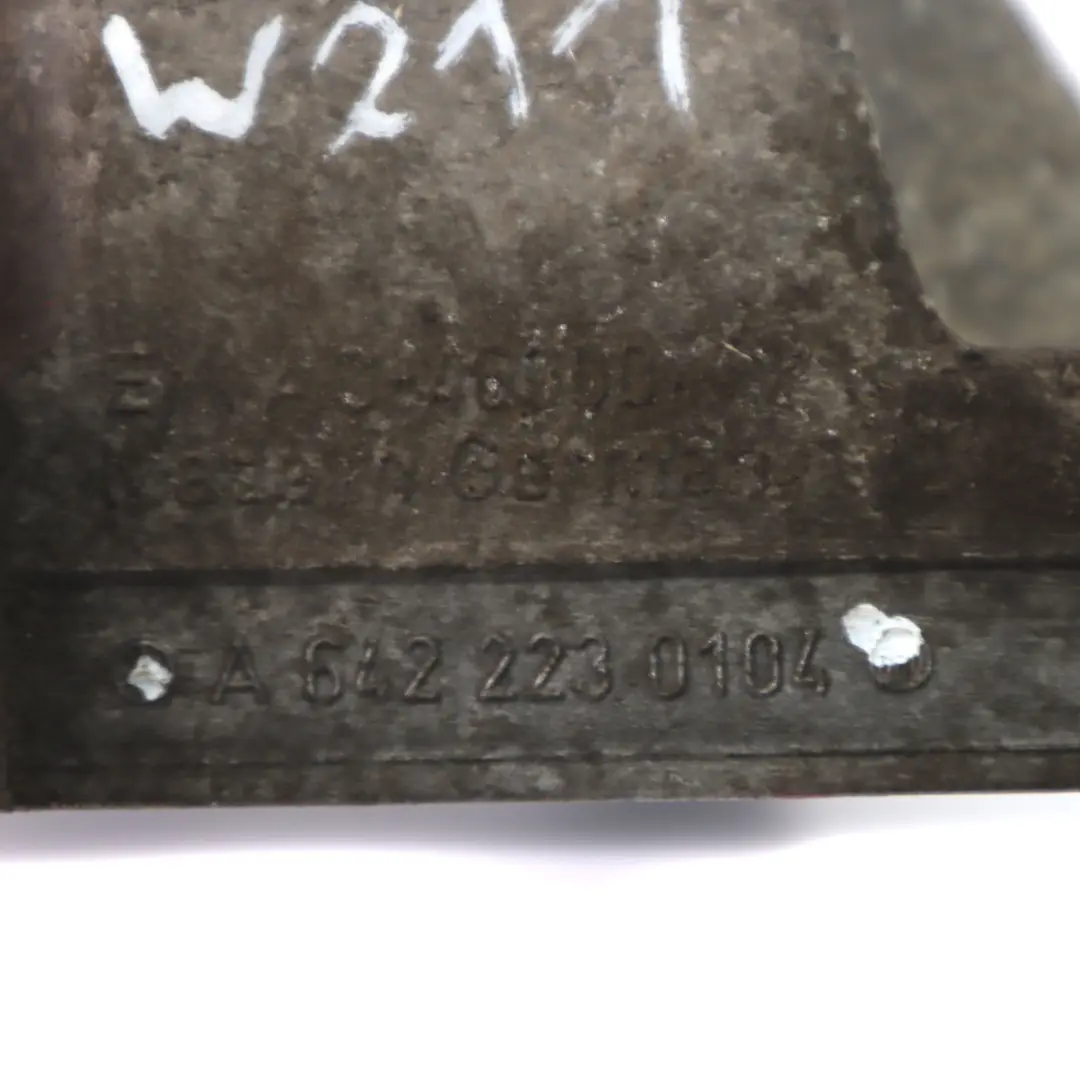 Mount Mercedes W211 CLS C219 OM642 Right O/S Support Holder to Engine with Part number A6422230104 Engine Mount Mercedes W211 CLS C219 OM642 Right O/S Support Holder - SKU A6422230104 - Part number A6422230104