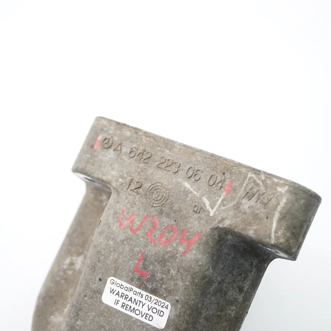 Supporto motore Mercedes W204 M642 Diesel Staffa supporto sinistra per con numero di parte A6422230604 Supporto motore Mercedes W204 M642 Diesel Staffa supporto sinistra - SKU A6422230604 - Numero di parte A6422230604