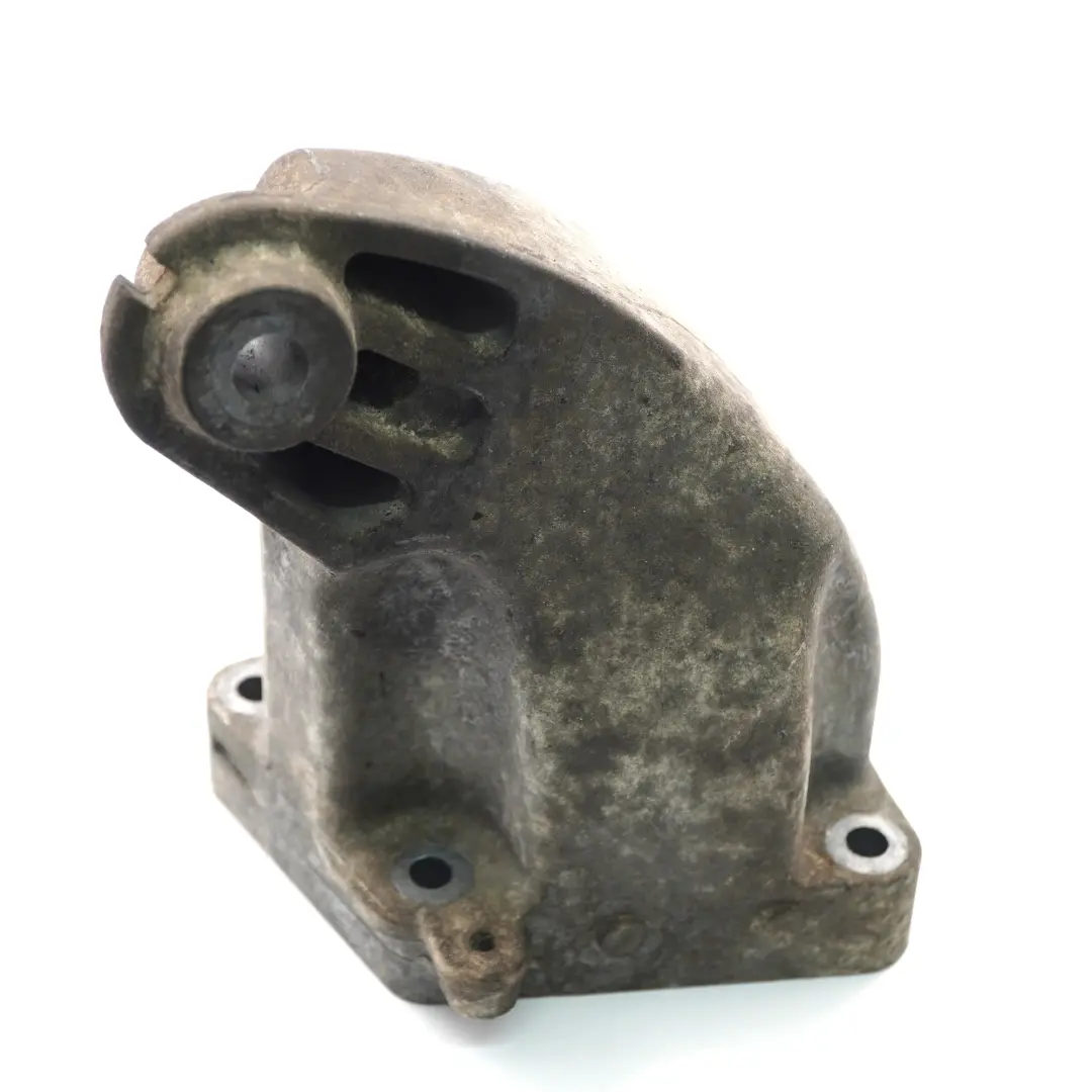 Supporto motore Mercedes W204 C207 OM642 Supporto destro per con numero di parte A6422231004 Supporto motore Mercedes W204 C207 OM642 Supporto destro - SKU A6422231004 - Numero di parte A6422231004