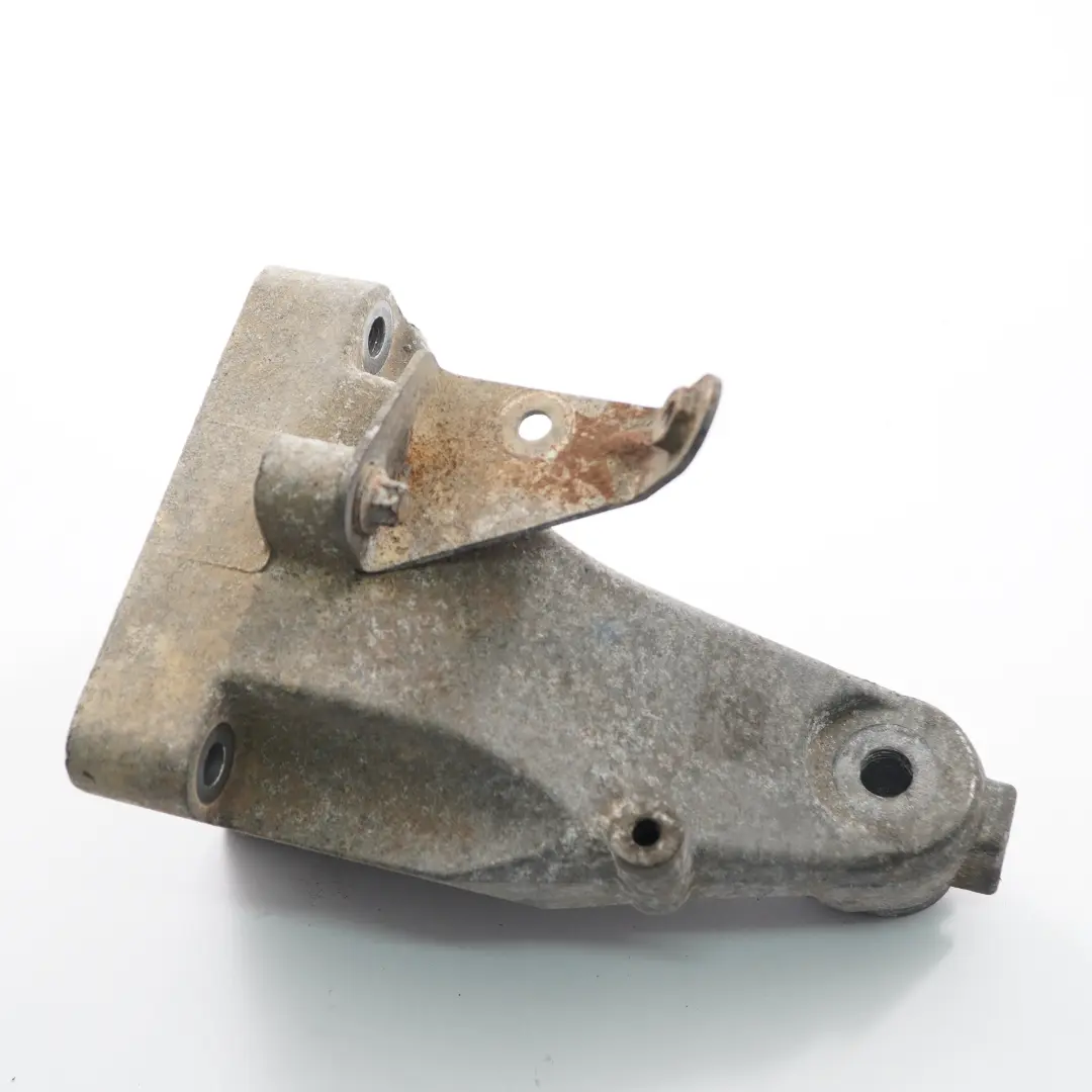 Carrier Mercedes Vito W639 OM642 Engine Suspension Right Carrier to with Part number A6422232804 Carrier Mercedes Vito W639 OM642 Engine Suspension Right Carrier - SKU A6422232804 - Part number A6422232804