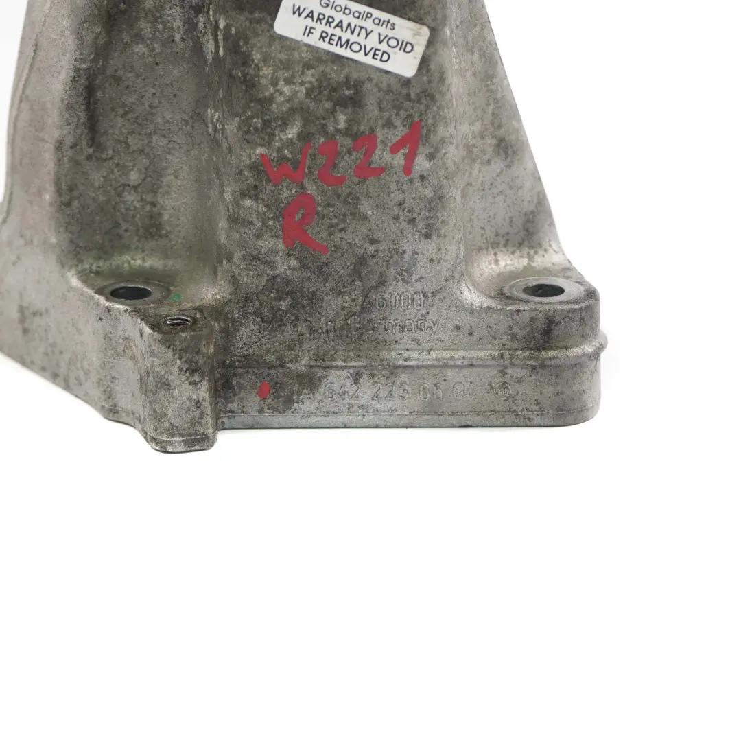 OM642 Diesel Motorlager Halterung Halter Rechts für Mercedes E S W212 W221 mit Teilenummer A6422236604 Mercedes E S W212 W221 OM642 Diesel Motorlager Halterung Halter Rechts - SKU A6422236604 - Teilenummer A6422236604