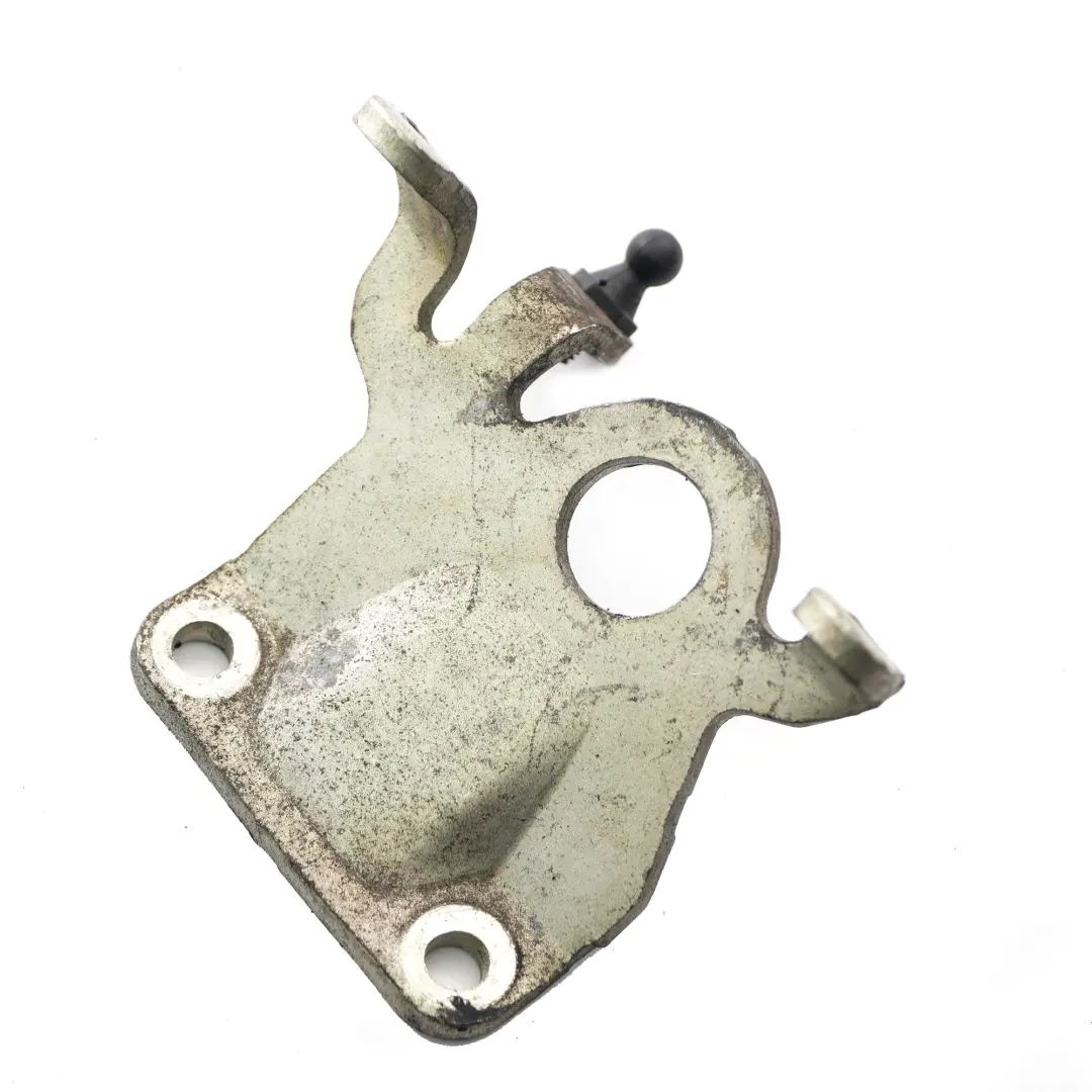 Soporte superior motor Mercedes W204 OM642 Soporte accesorios trasera derecha para con número de pieza A6422240043 Soporte superior motor Mercedes W204 OM642 Soporte accesorios trasera derecha - SKU A6422240043 - Número de pieza A6422240043