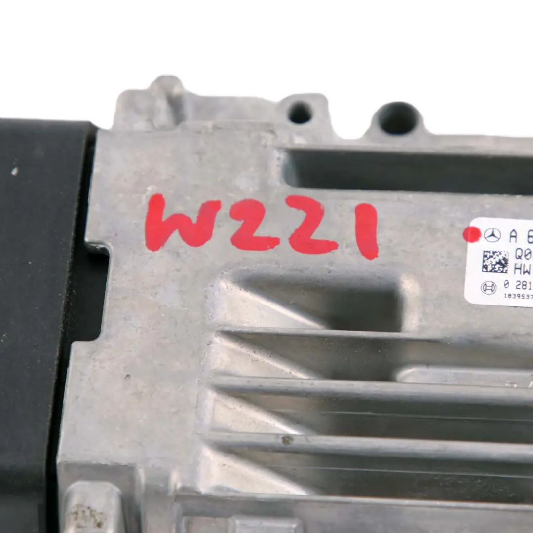 Mercedes-Benz S W221 BlueTec AdBlue Emission Control Unit Module to with Part number A6429003701 Mercedes-Benz S W221 BlueTec AdBlue Emission Control Unit Module - SKU A6429003701 - Part number A6429003701