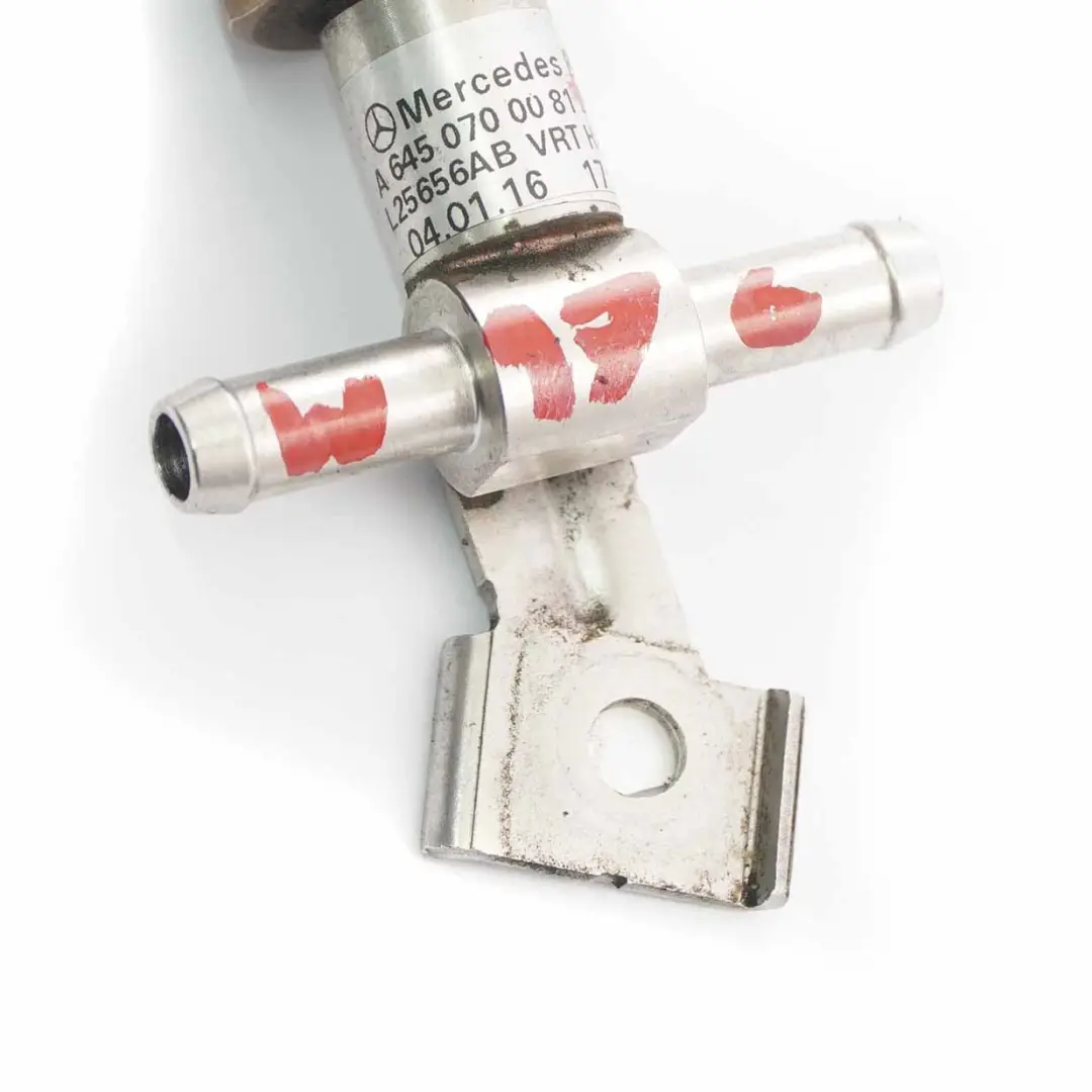 Capteur de pression de carburant diesel pour Mercedes W176 W246 à propos du numéro de pièce A6450700081 Mercedes W176 W246 Capteur de pression de carburant diesel - SKU A6450700081-1 - Numéro de pièce A6450700081