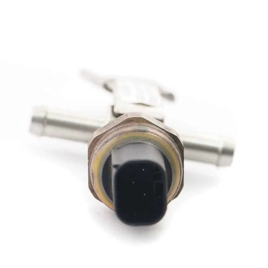 Mercedes W176 W246 Diesel Sensor de presión de combustible - SKU A6450700081-1 - Número de pieza A6450700081