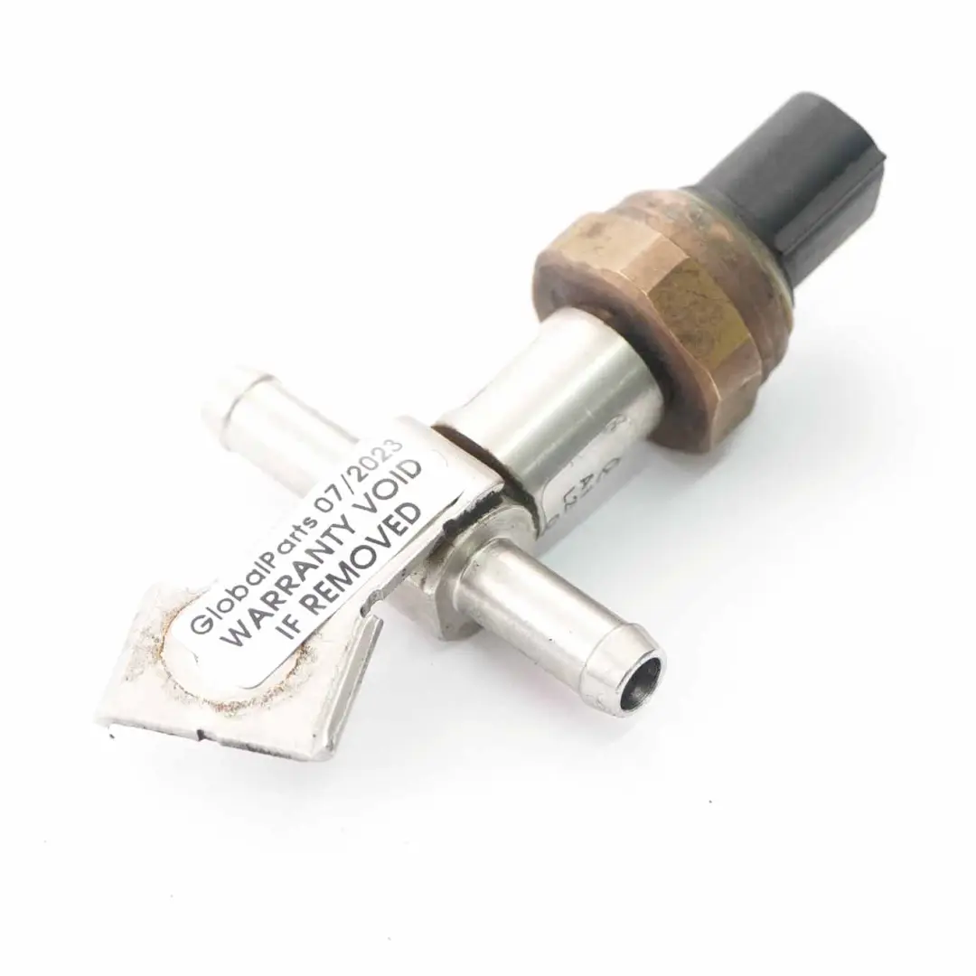 OM651 Czujnik Ciśnienia Paliwa A6519050200 do Mercedes W906 o numerze A6450700081 Mercedes W906 OM651 Czujnik Ciśnienia Paliwa A6519050200 - SKU A6450700081-1 - Numer Części A6450700081