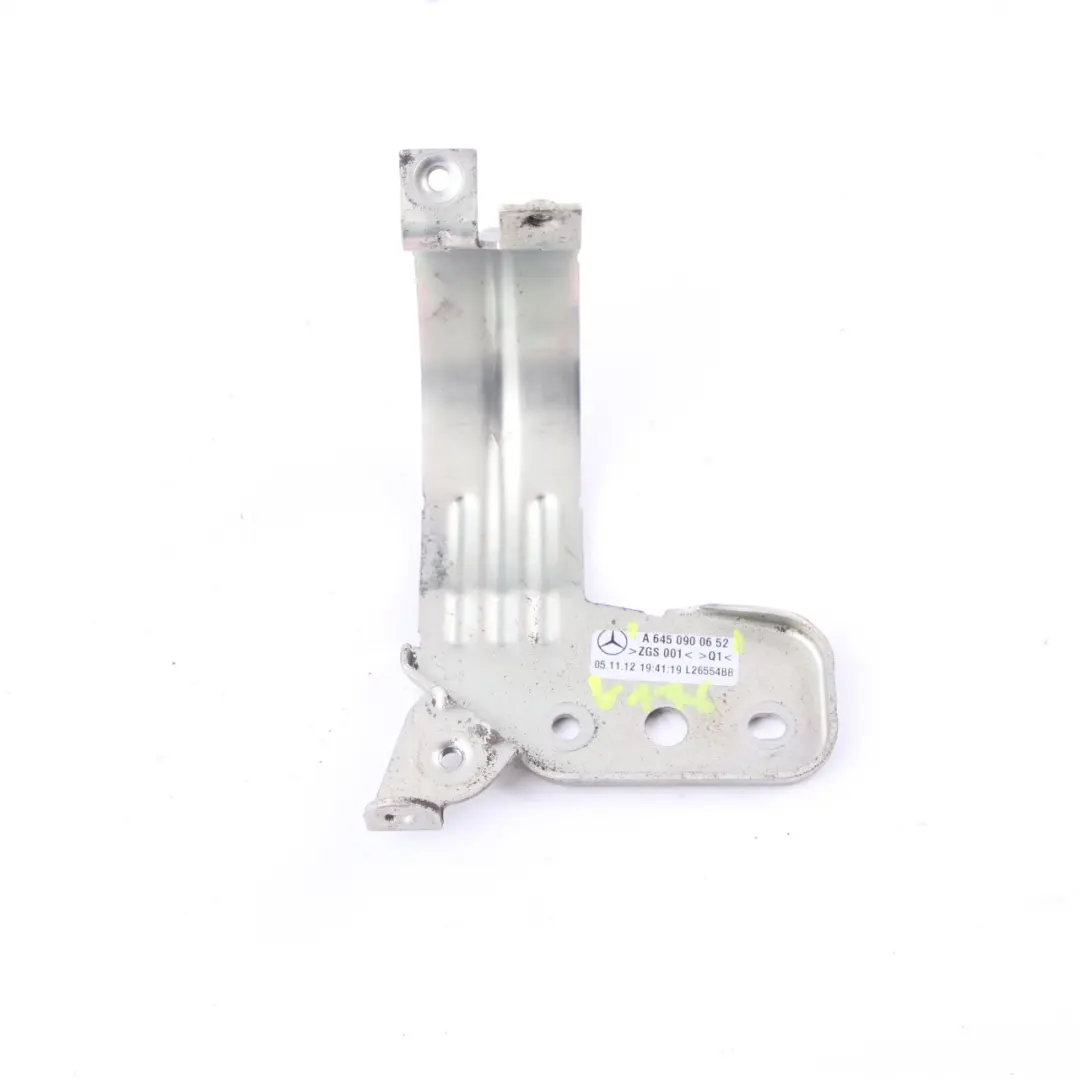 Filter Housing Mercedes W176 OM651 Mount Bracket Support to Fuel with Part number A6450900652 Fuel Filter Housing Mercedes W176 OM651 Mount Bracket Support - SKU A6450900652 - Part number A6450900652