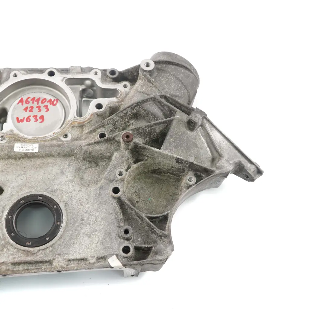 Mercedes-Benz Vito W639 OM646 Coperchio della scatola distribuzione per con numero di parte A6460101233 Mercedes-Benz Vito W639 OM646 Coperchio della scatola distribuzione - SKU A6460101233 - Numero di parte A6460101233