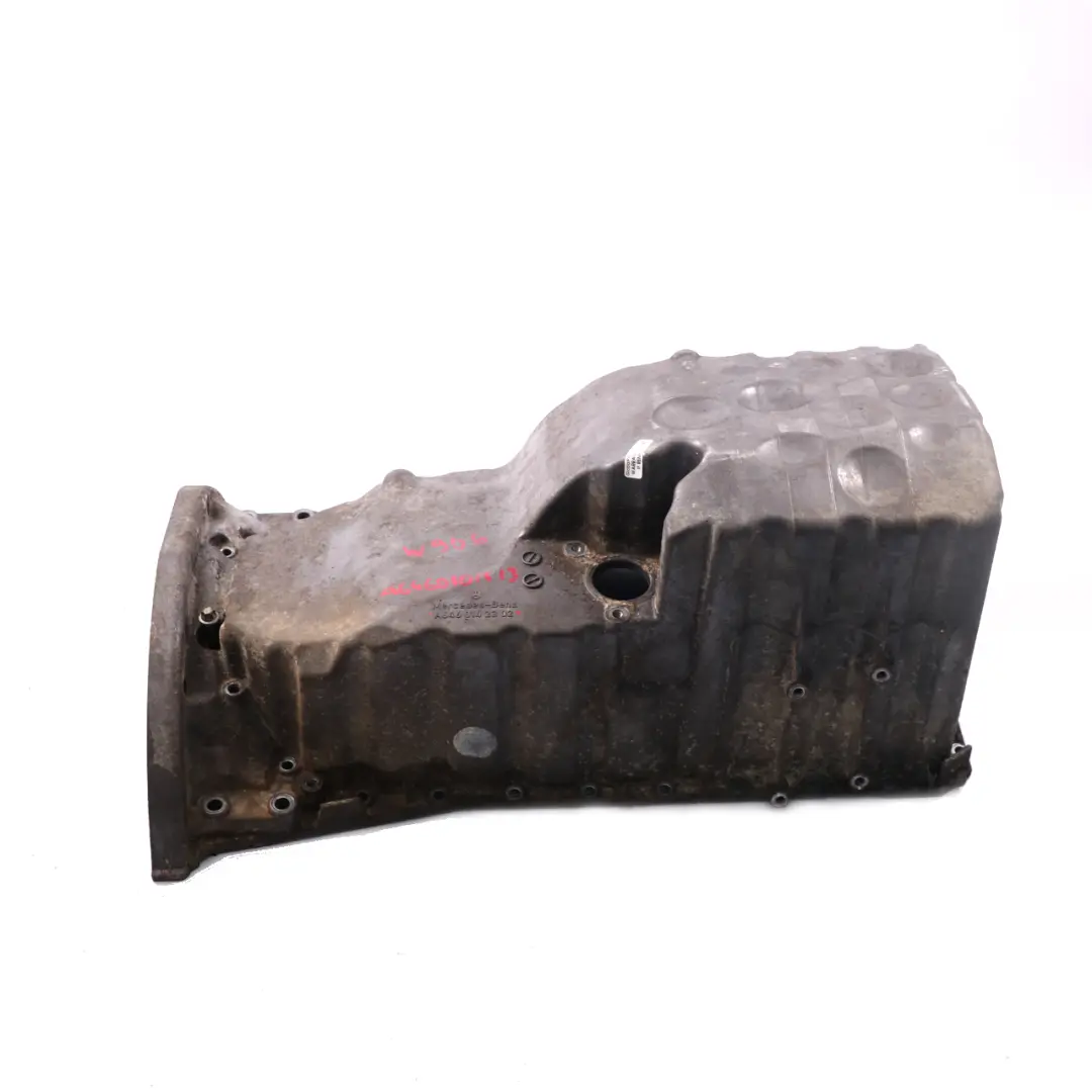 OM646 diesel Carter de aceite para motor A6460142302 para Mercedes Sprinter W906 con número de pieza A6460101613 Mercedes Sprinter W906 OM646 diesel Carter de aceite para motor A6460142302 - SKU A6460101613 - Número de pieza A6460101613
