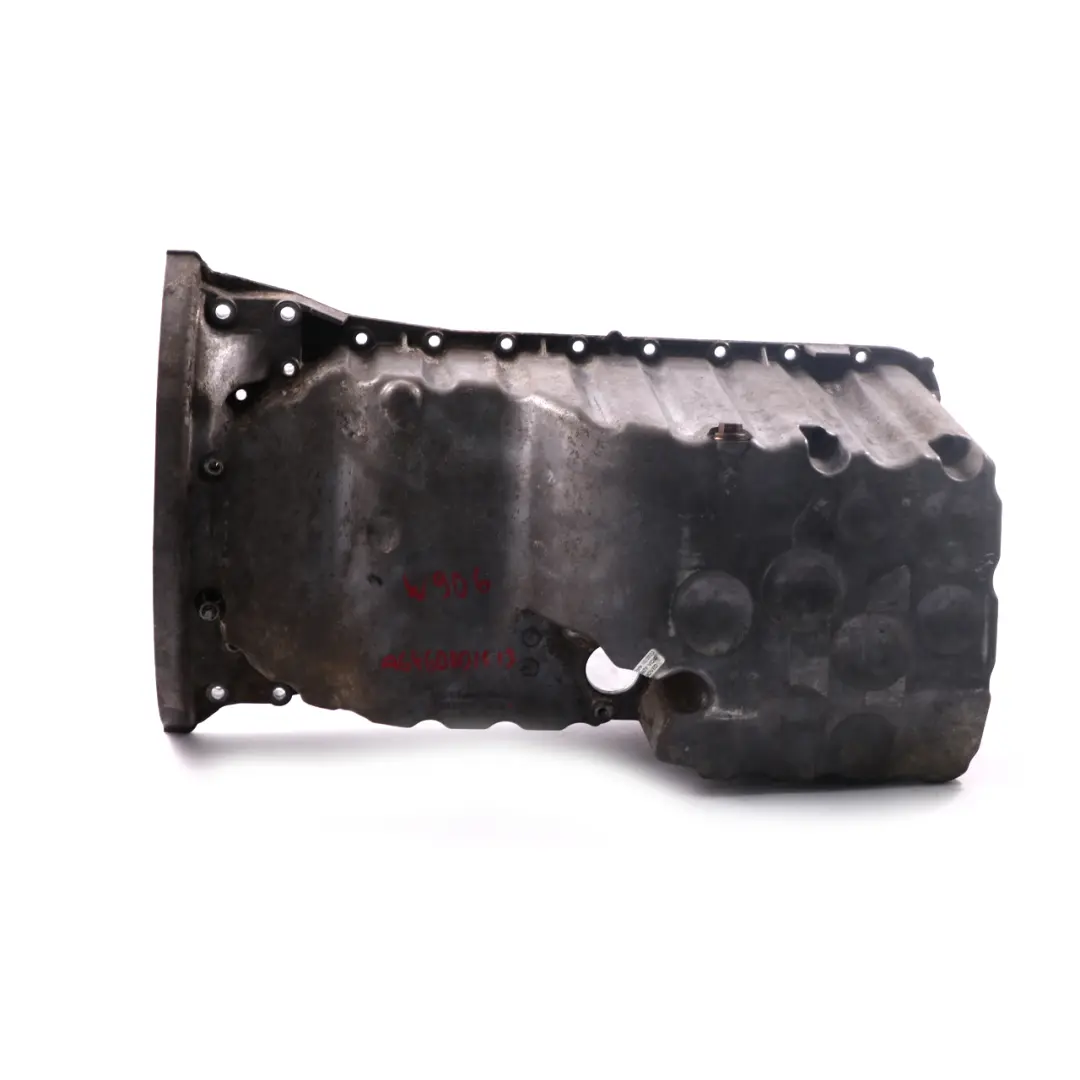 OM646 diesel Carter de aceite para motor A6460142302 para Mercedes Sprinter W906 con número de pieza A6460101613 Mercedes Sprinter W906 OM646 diesel Carter de aceite para motor A6460142302 - SKU A6460101613 - Número de pieza A6460101613