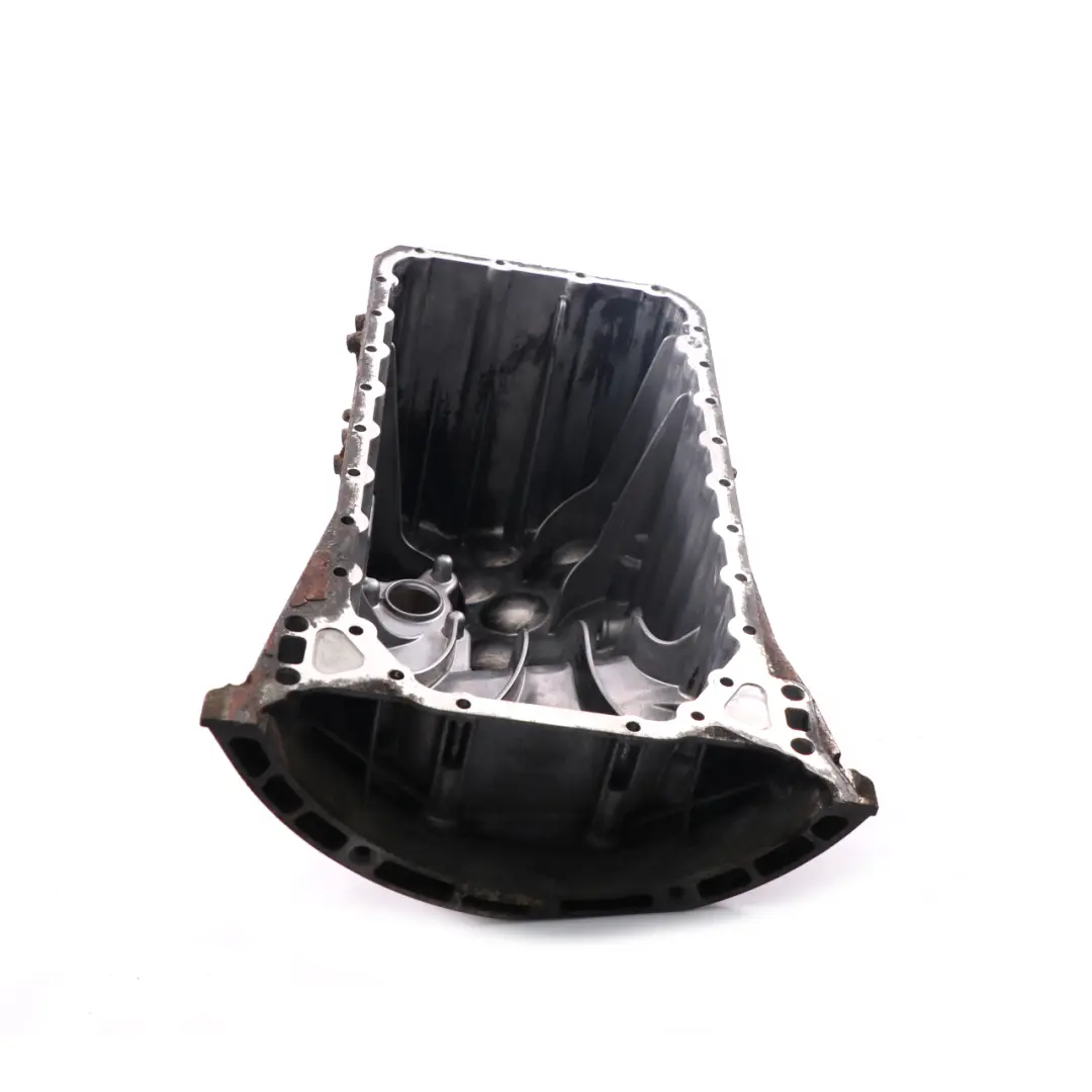 OM646 Diesel Engine Oil Sump Pan A6460142302 to Mercedes W906 with Part number A6460101613 Mercedes W906 OM646 Diesel Engine Oil Sump Pan A6460142302 - SKU A6460101613 - Part number A6460101613