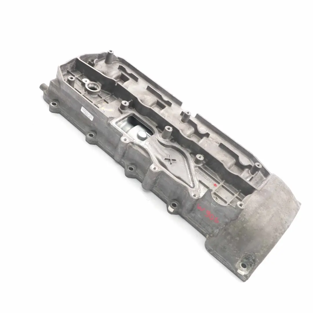 OM646 Diesel Zylinder Kipphebelkopf Ventildeckel für Mercedes W639 mit Teilenummer A6460101830 Mercedes W639 OM646 Diesel Zylinder Kipphebelkopf Ventildeckel - SKU A6460101830 - Teilenummer A6460101830