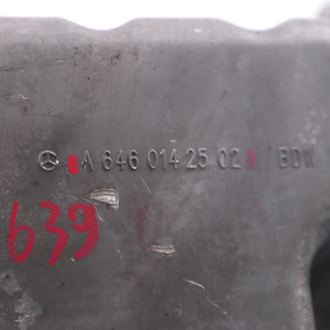 OM646 Dieselmotor Ölwanne für Mercedes W639 mit Teilenummer A6460142502 Mercedes W639 OM646 Dieselmotor Ölwanne - SKU A6460142502 - Teilenummer A6460142502