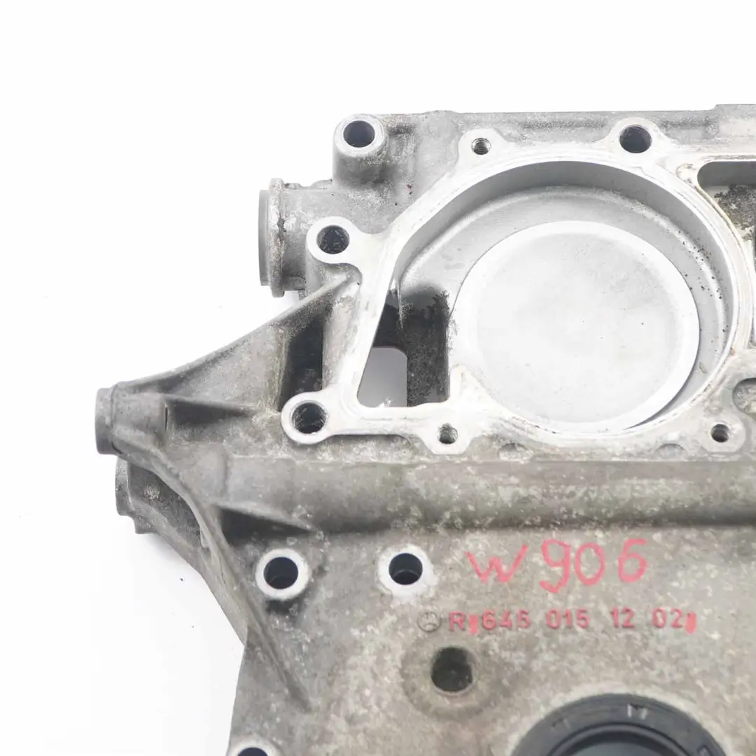 Coperchio della manovella del motore per Mercedes W906 2,2 CDI con numero di parte A6460151002 Mercedes W906 2,2 CDI Coperchio della manovella del motore - SKU A6460151002 - Numero di parte A6460151002