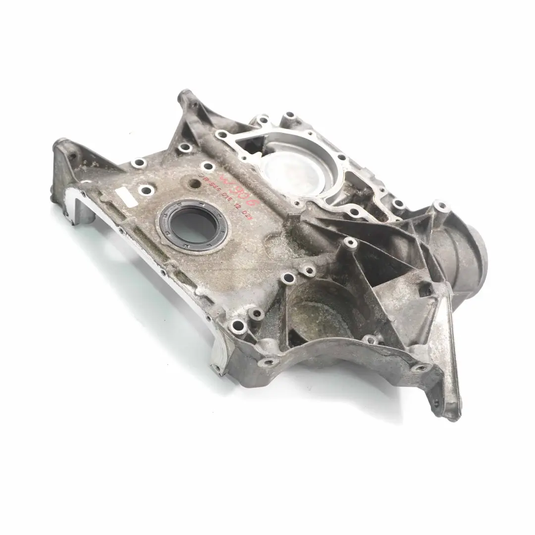 Mercedes W906 2,2 CDI Tapa de la distribución del motor - SKU A6460151002 - Número de pieza A6460151002