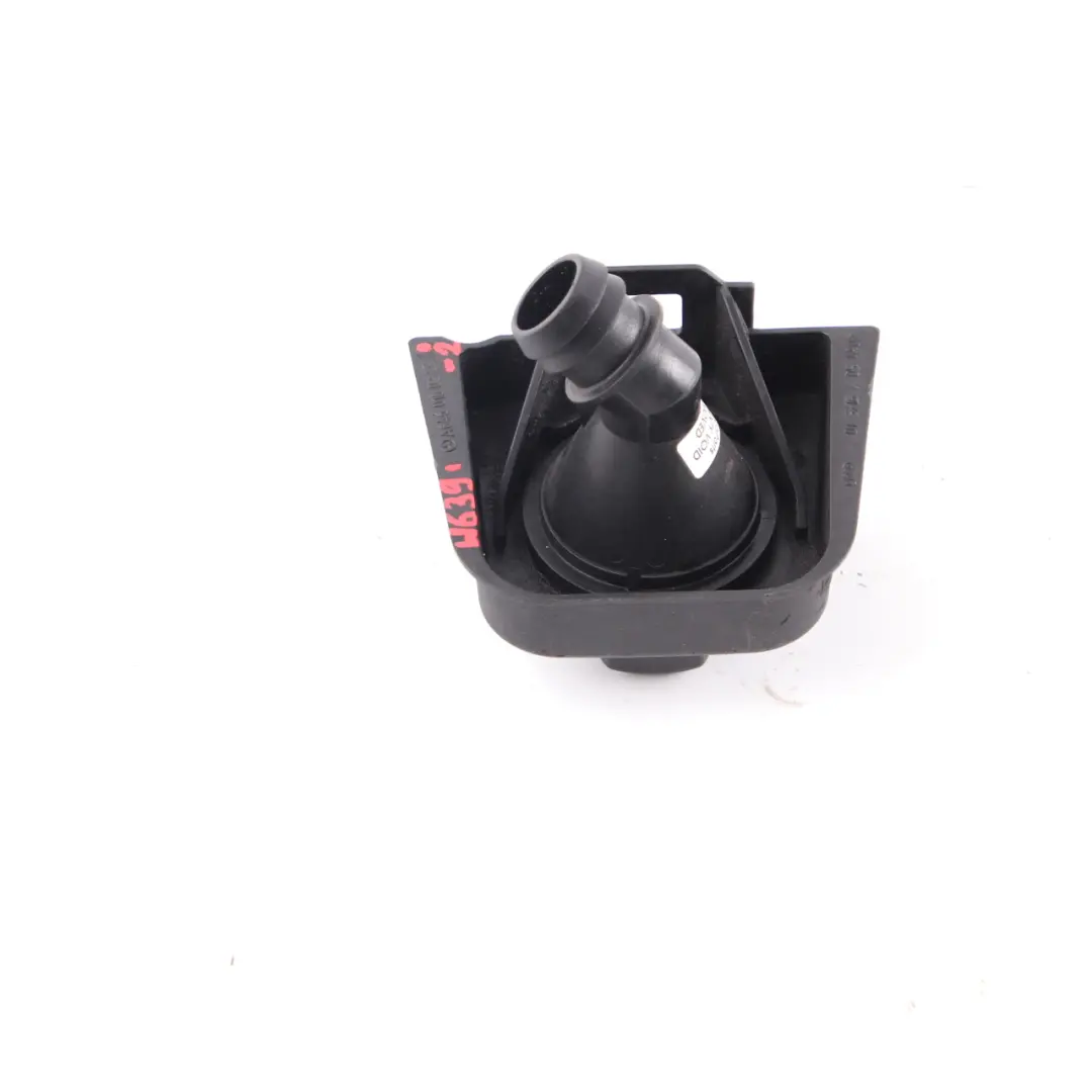 Tappo tubo di riempimento olio per Mercedes W639 con numero di parte A6460160229 Mercedes W639 Tappo tubo di riempimento olio - SKU A6460160229-2 - Numero di parte A6460160229