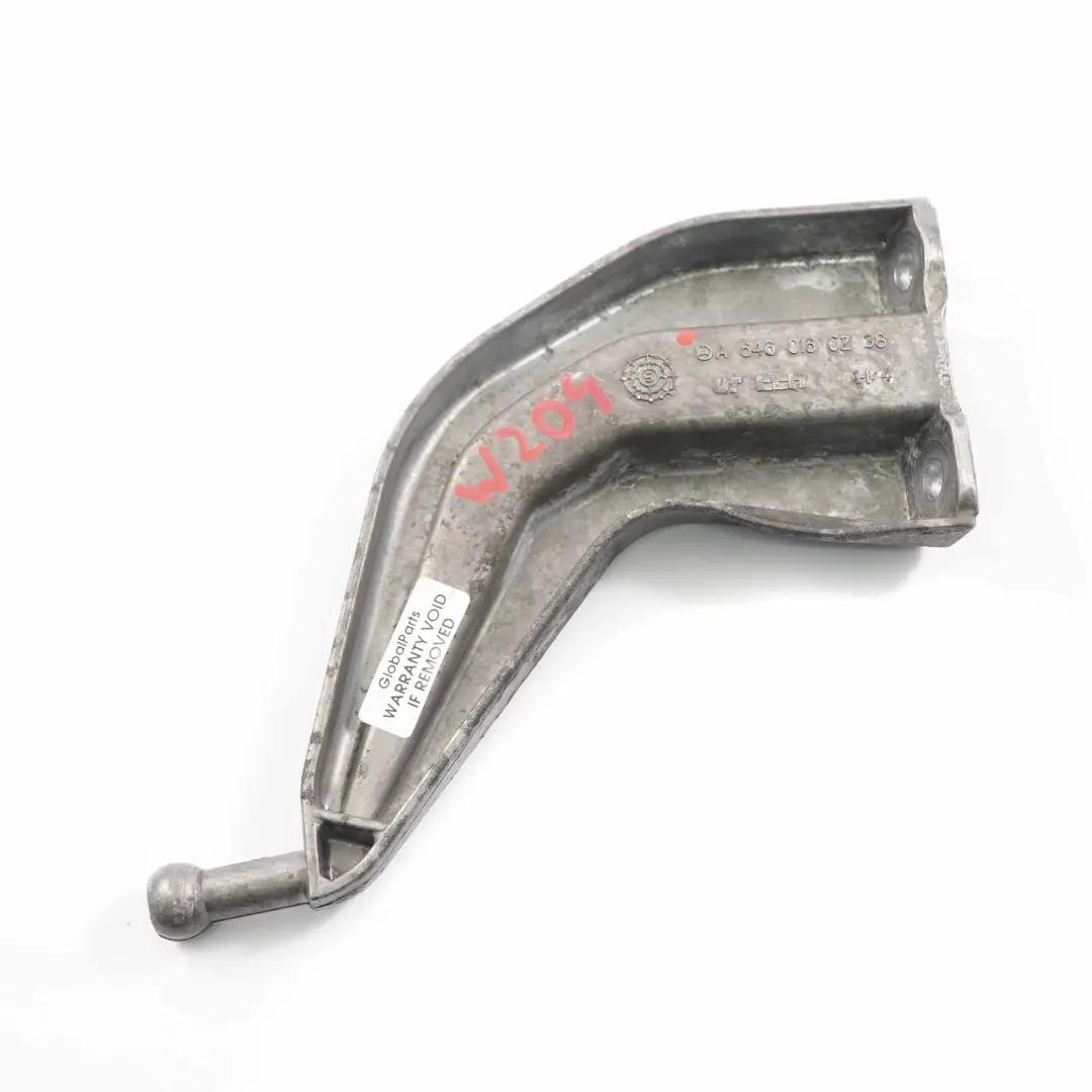 OM646 Łapa Silnika do Mercedes W204 W212 o numerze A6460160238 Mercedes W204 W212 OM646 Łapa Silnika - SKU A6460160238 - Numer Części A6460160238