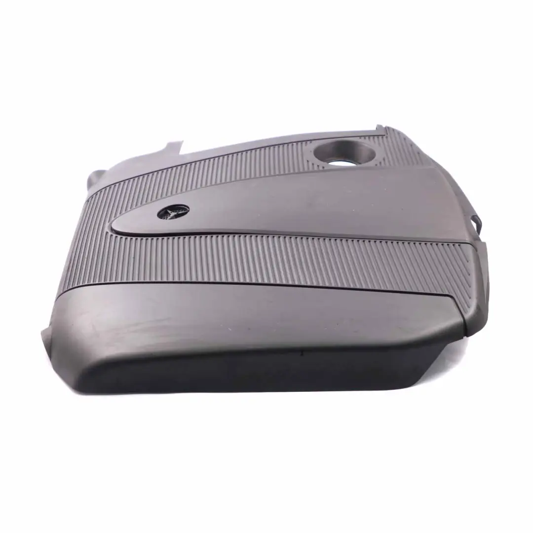  Couvercle de moteur Mercedes W203 2.2 CDI OM646 Isolation acoustique du moteur - SKU A6460160624 - Numéro de pièce A6460160624
