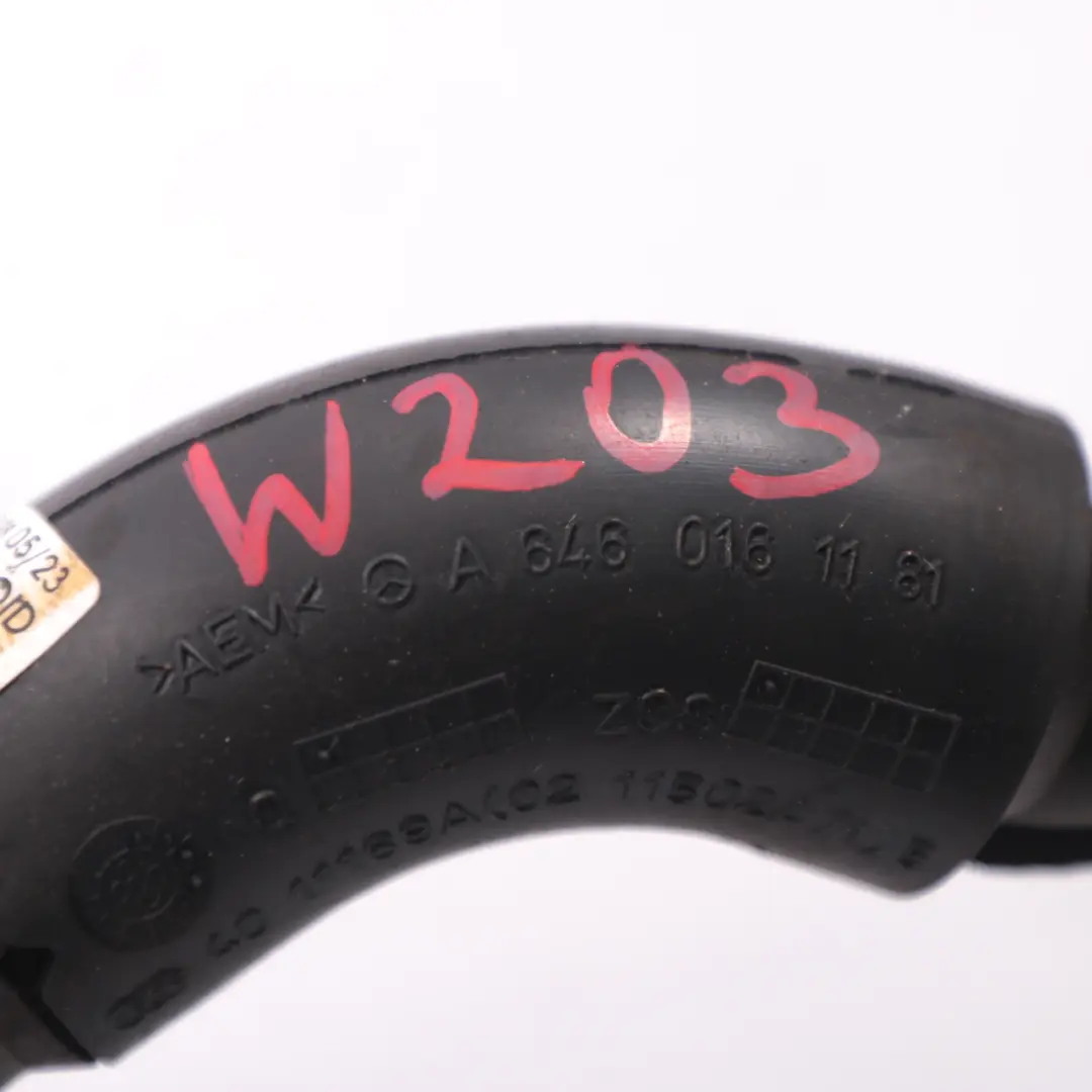 Ladeluftkühlerrohr Mercedes W203 OM646 Diesel Lufteinlassrohr für mit Teilenummer A6460161181 Ladeluftkühlerrohr Mercedes W203 OM646 Diesel Lufteinlassrohr - SKU A6460161181 - Teilenummer A6460161181