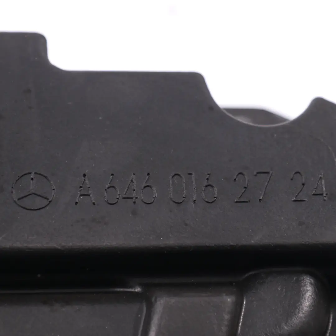 OM646 Osłona Silnika do Mercedes Vito Viano W639 o numerze A6460163224 Mercedes Vito Viano W639 OM646 Osłona Silnika - SKU A6460163224 - Numer Części A6460163224