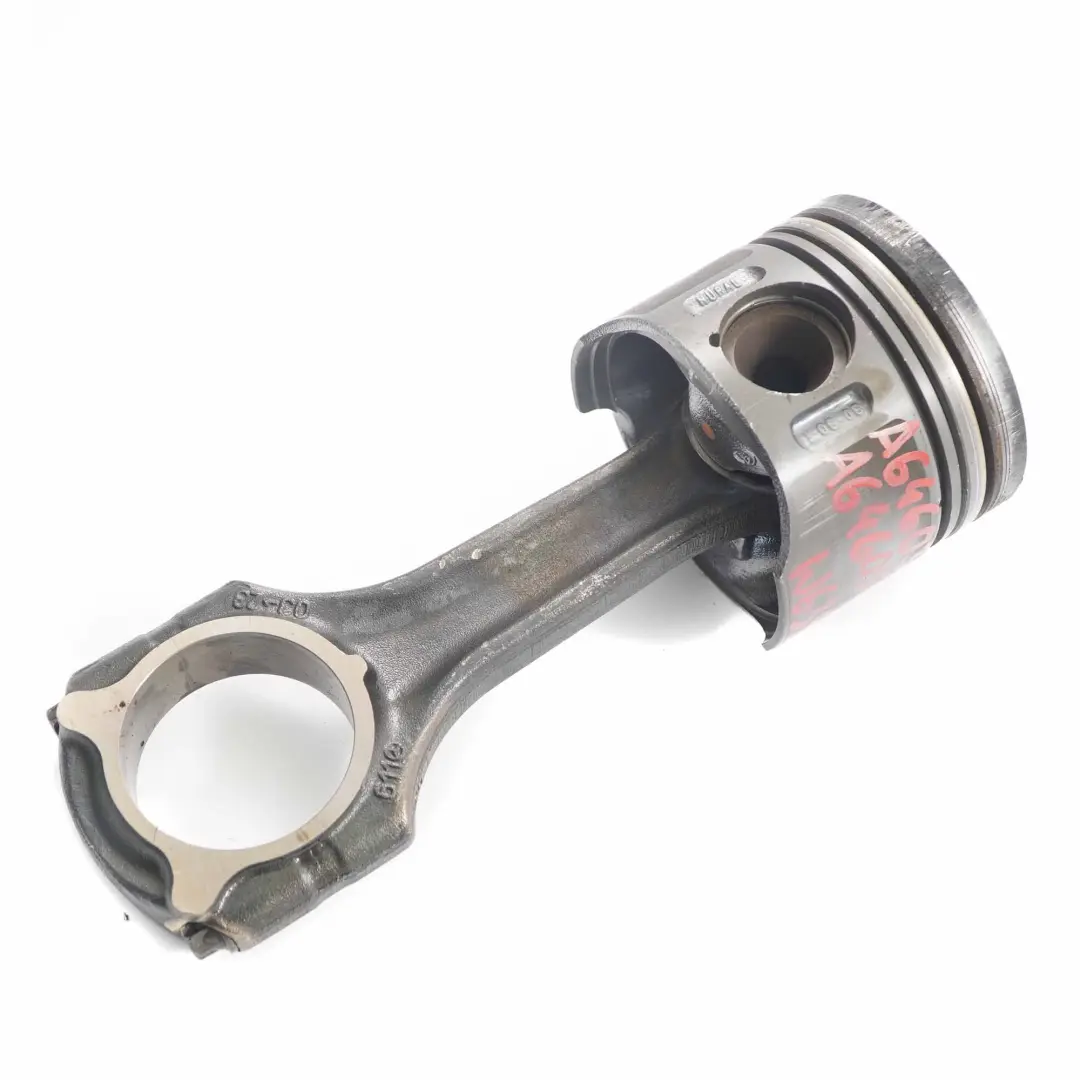 OM646 Moteur Bielle Piston Bielle pour Mercedes W639 Diesel à propos du numéro de pièce A6460300117 Mercedes W639 Diesel OM646 Moteur Bielle Piston Bielle - SKU A6460300117 - Numéro de pièce A6460300117