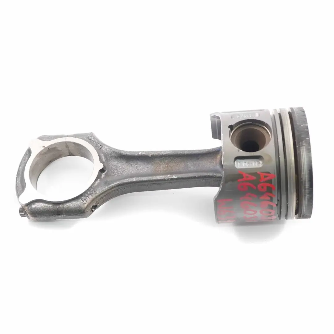 OM646 Motore biella pistone biella per Mercedes W639 Diesel con numero di parte A6460300117 Mercedes W639 Diesel OM646 Motore biella pistone biella - SKU A6460300117 - Numero di parte A6460300117