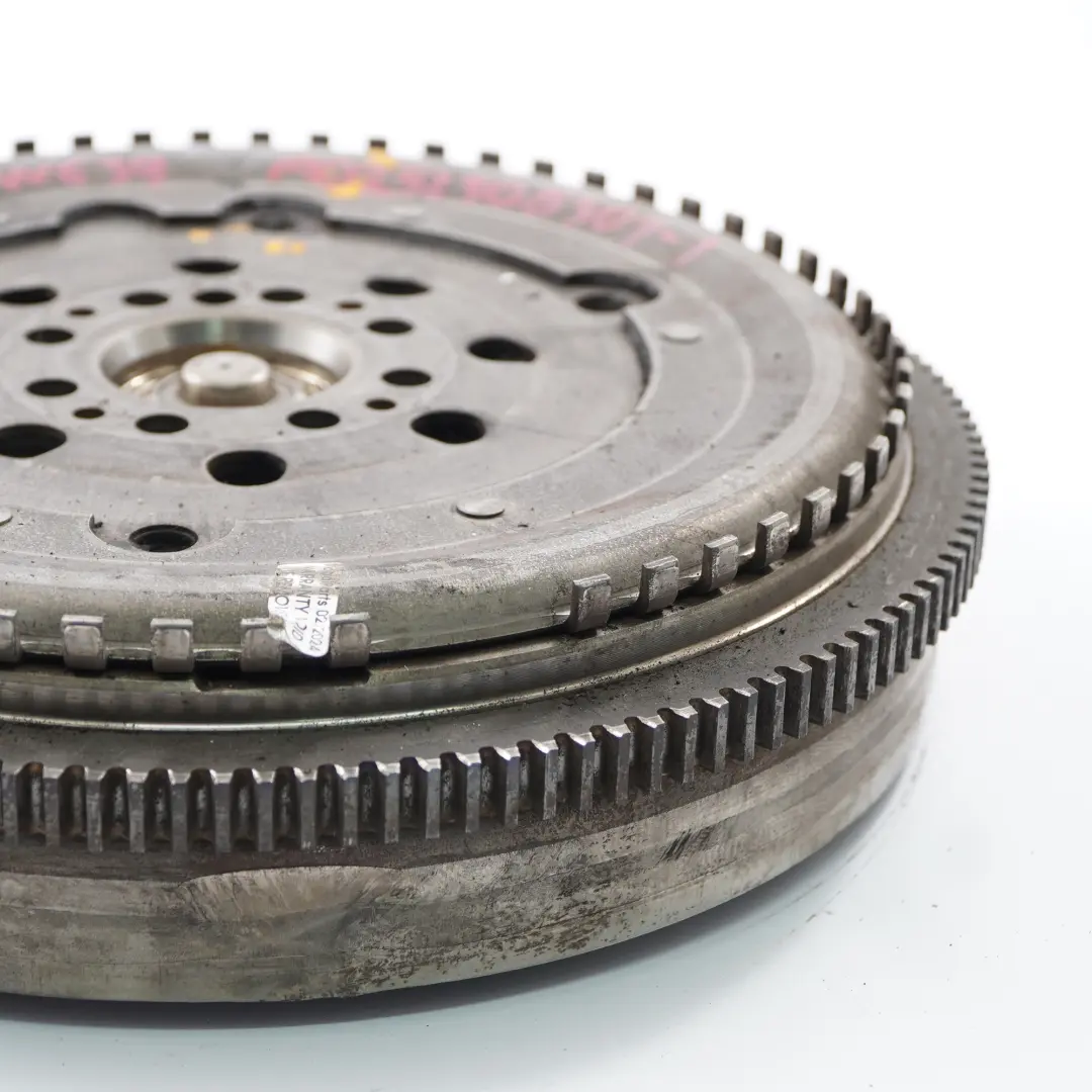 OM646 Dual Twin Mass Flywheel to Mercedes Vito W639 Diesel with Part number A6460300805 Mercedes Vito W639 Diesel OM646 Dual Twin Mass Flywheel - SKU A6460300805 - Part number A6460300805