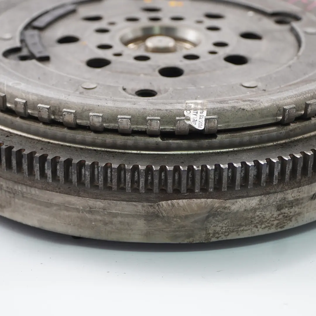 OM646 Dual Twin Mass Flywheel to Mercedes Vito W639 Diesel with Part number A6460300805 Mercedes Vito W639 Diesel OM646 Dual Twin Mass Flywheel - SKU A6460300805 - Part number A6460300805