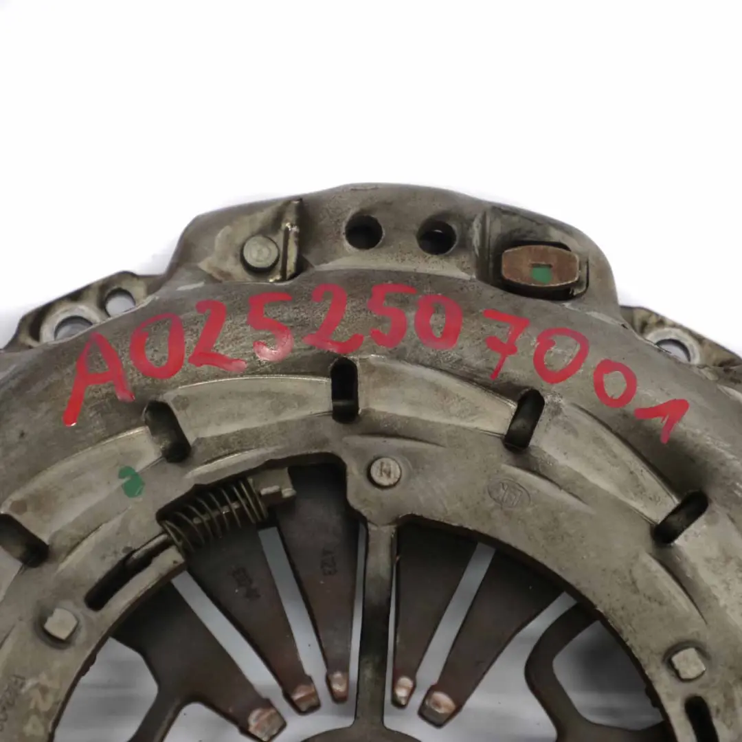 Mercedes Sprinter W906 OM646 Kit d'embrayage double volant moteur - SKU A6460301305 - Numéro de pièce A6460301305