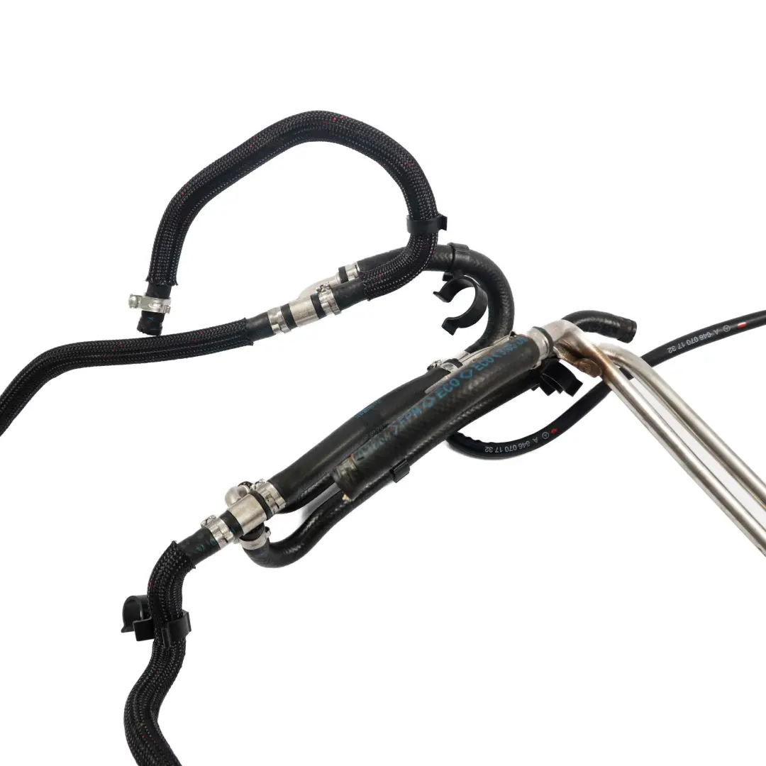 C220 CDI OM646 Pipes ligne réservoir carburant diesel pour Mercedes W204 à propos du numéro de pièce A6460700632 Mercedes W204 C220 CDI OM646 Pipes ligne réservoir carburant diesel - SKU A6460700632 - Numéro de pièce A6460700632