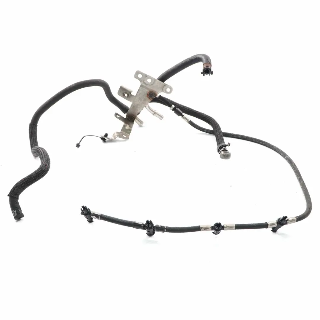 OM646 Kraftstoff einspritzung Versorgungs leitungen für Mercedes W906 mit Teilenummer A6460701032 Mercedes W906 OM646 Kraftstoff einspritzung Versorgungs leitungen - SKU A6460701032 - Teilenummer A6460701032