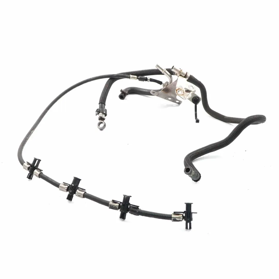 OM646 Tuyaux d'alimentation d'injecteurs de carburant pour Mercedes W906 à propos du numéro de pièce A6460701032 Mercedes W906 OM646 Tuyaux d'alimentation d'injecteurs de carburant - SKU A6460701032 - Numéro de pièce A6460701032