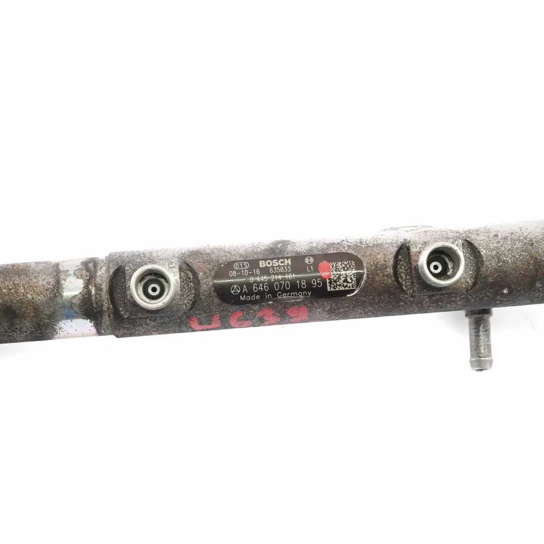 Mercedes W639 W906 inyector combustible de presión Rail Line OM646 - SKU A6460701895 - Número de pieza A6460701895
