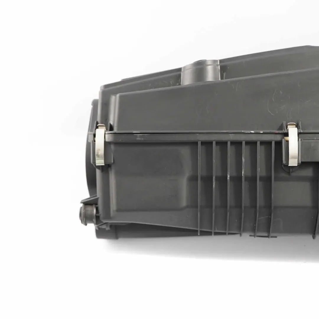 OM642 Lufteinlass Schalldämpfer Rohr Diesel für Mercedes W204 W212 mit Teilenummer A6460900901 Mercedes W204 W212 OM642 Lufteinlass Schalldämpfer Rohr Diesel - SKU A6460900901 - Teilenummer A6460900901