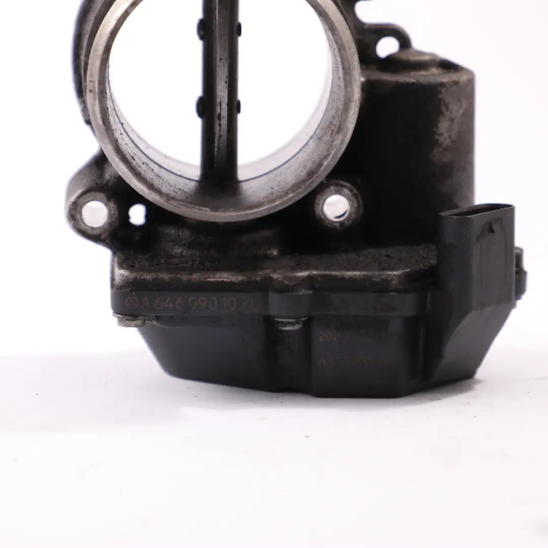 OM646 Diesel Clapet de corps de papillon A6460901070 pour Mercedes Sprinter W906 à propos du numéro de pièce A6460901970 Mercedes Sprinter W906 OM646 Diesel Clapet de corps de papillon A6460901070 - SKU A6460901970 - Numéro de pièce A6460901970