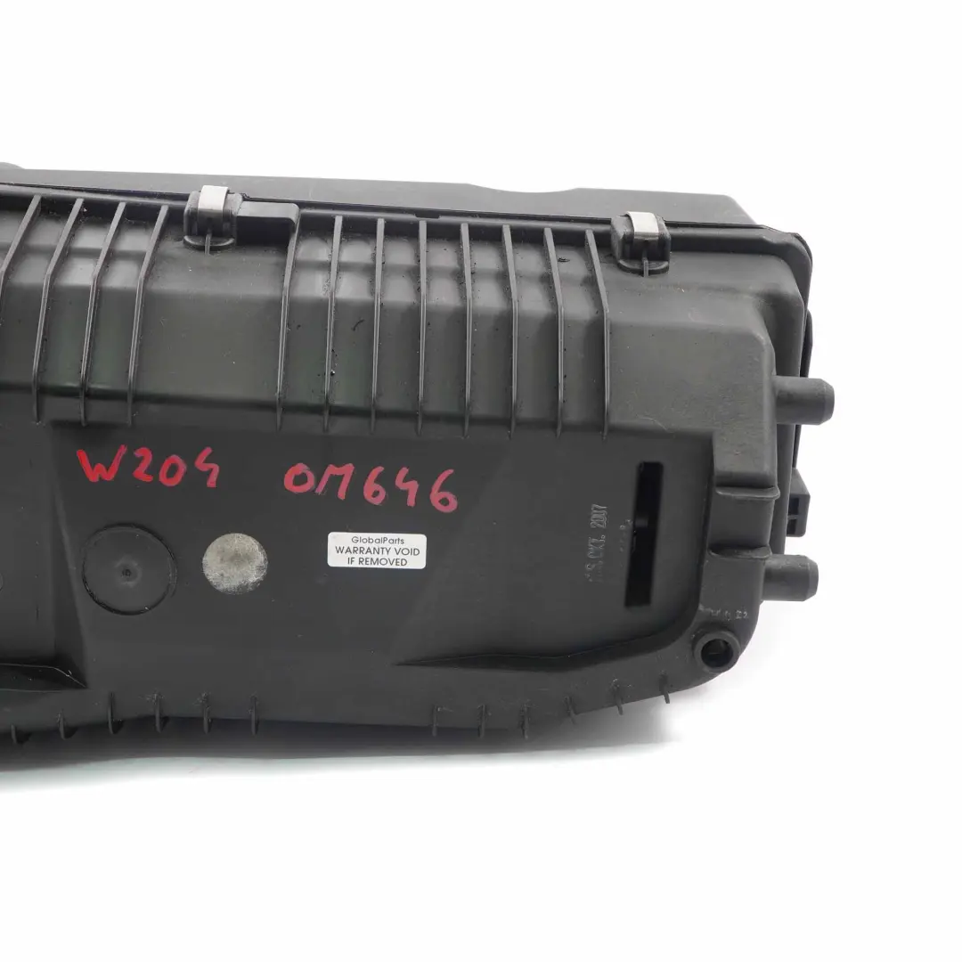 OM646 Diesel Filtro Aria Box Silenziatore per Mercedes W204 con numero di parte A6460902001 Mercedes W204 OM646 Diesel Filtro Aria Box Silenziatore - SKU A6460902001 - Numero di parte A6460902001