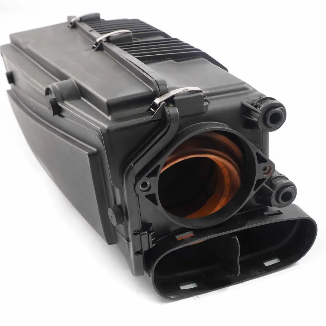 OM646 Diesel Filtro Aria Box Silenziatore per Mercedes W204 con numero di parte A6460902001 Mercedes W204 OM646 Diesel Filtro Aria Box Silenziatore - SKU A6460902001 - Numero di parte A6460902001