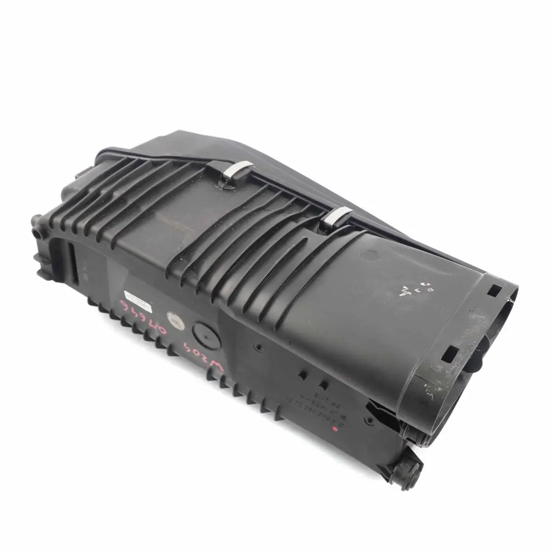 OM646 Diesel Silenciador De La Caja Del Filtro De Aire para Mercedes W204 con número de pieza A6460902001 Mercedes W204 OM646 Diesel Silenciador De La Caja Del Filtro De Aire - SKU A6460902001 - Número de pieza A6460902001