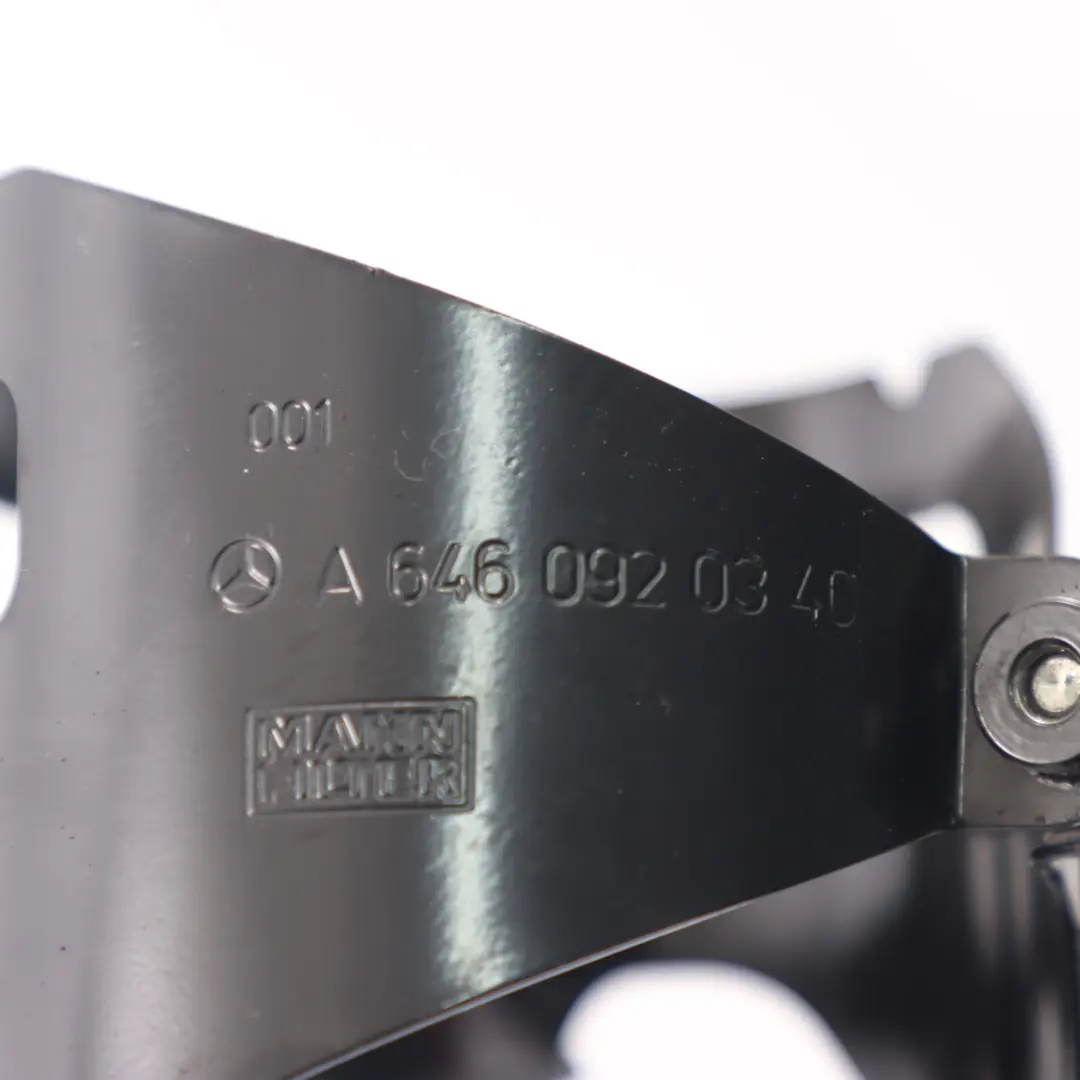 Mercedes W203 OM646 Support de fixation de filtre à carburant - SKU A6460920340 - Numéro de pièce A6460920340