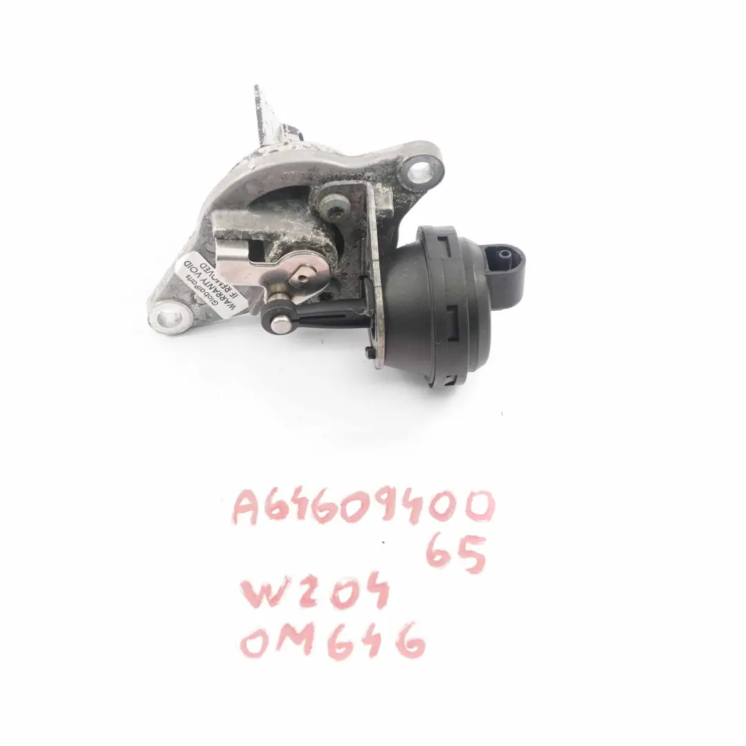 OM646 AGR Clapet de Commutation Suralimentation Tube pour Mercedes W204 à propos du numéro de pièce A6460940065 Mercedes W204 OM646 AGR Clapet de Commutation Suralimentation Tube - SKU A6460940065 - Numéro de pièce A6460940065
