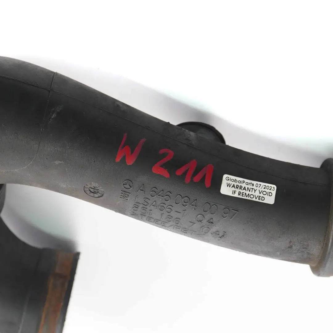 OM646 Turbo Ladeluftkühler Ansaugrohr Schlauchleitung für Mercedes W211 mit Teilenummer A6460940097 Mercedes W211 OM646 Turbo Ladeluftkühler Ansaugrohr Schlauchleitung - SKU A6460940097 - Teilenummer A6460940097