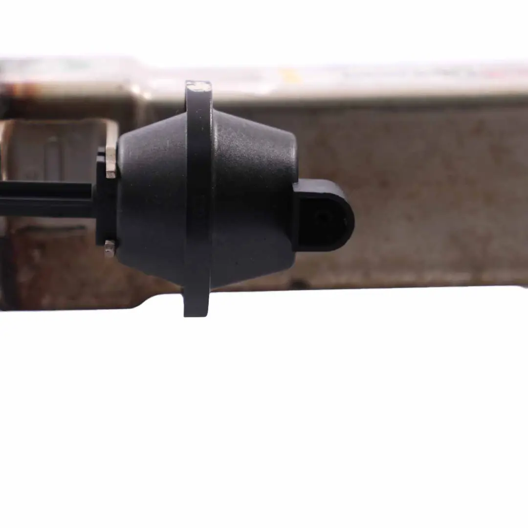 Abgaskühler Mercedes W203 W211 OM646 Wärmetauscher Ventil für EGR mit Teilenummer A6461400775 EGR Abgaskühler Mercedes W203 W211 OM646 Wärmetauscher Ventil - SKU A6461400775 - Teilenummer A6461400775