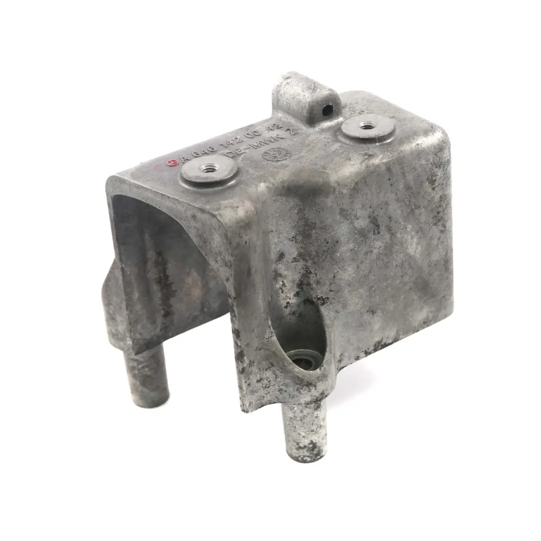 Mercedes-Benz Vito W639 OM646 Engine Fuel Filter Mount Bracket to with Part number A6461420042 Mercedes-Benz Vito W639 OM646 Engine Fuel Filter Mount Bracket - SKU A6461420042 - Part number A6461420042