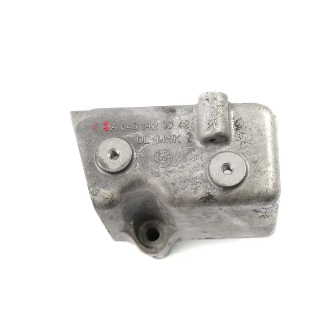 Mercedes-Benz W639 OM646 Moteur Filtre pour Carburant Support pour à propos du numéro de pièce A6461420042 Mercedes-Benz W639 OM646 Moteur Filtre pour Carburant Support - SKU A6461420042 - Numéro de pièce A6461420042