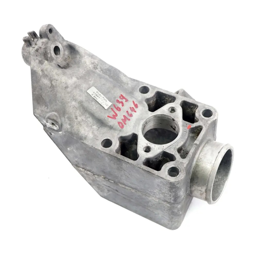 Mercedes-Benz Vito W639 OM646 Soporte Motor Diesel Izquierdo para con número de pieza A6462230004 Mercedes-Benz Vito W639 OM646 Soporte Motor Diesel Izquierdo - SKU A6462230004 - Número de pieza A6462230004