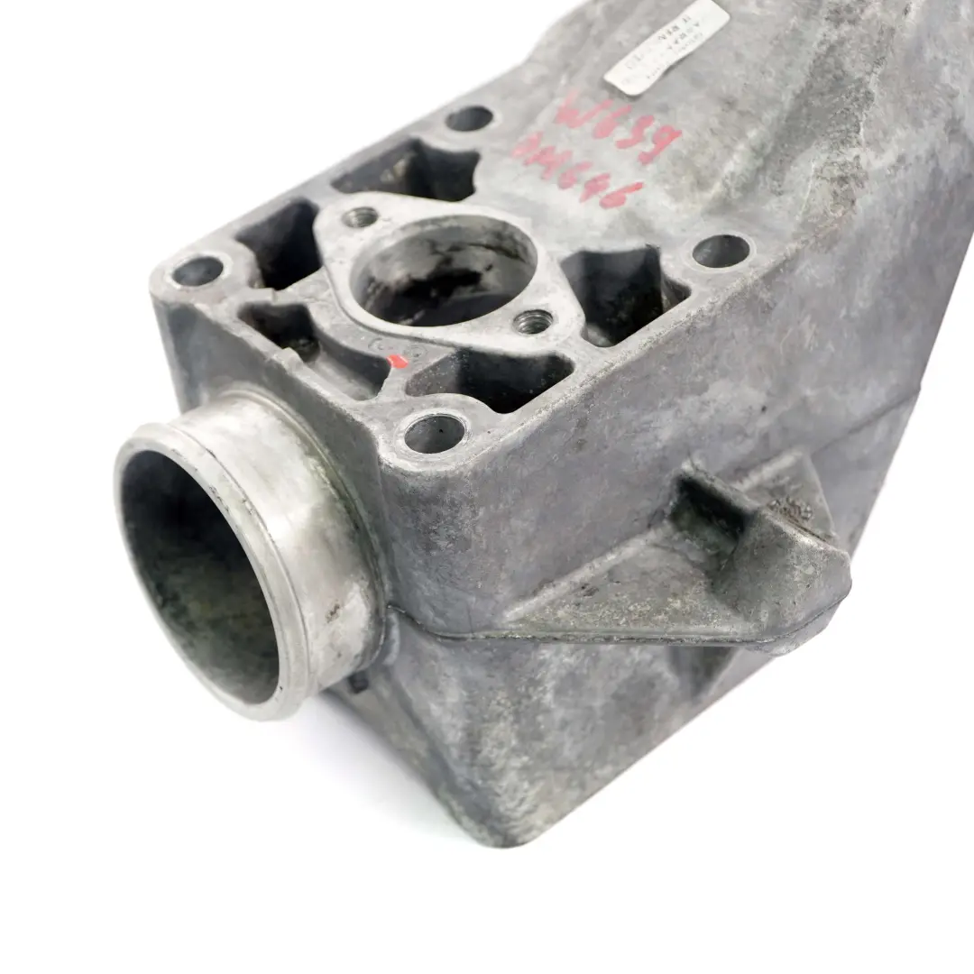 OM646 Lewa Łapa Silnika do MERCEDES Vito W639 o numerze A6462230004 MERCEDES Vito W639 OM646 Lewa Łapa Silnika - SKU A6462230004 - Numer Części A6462230004