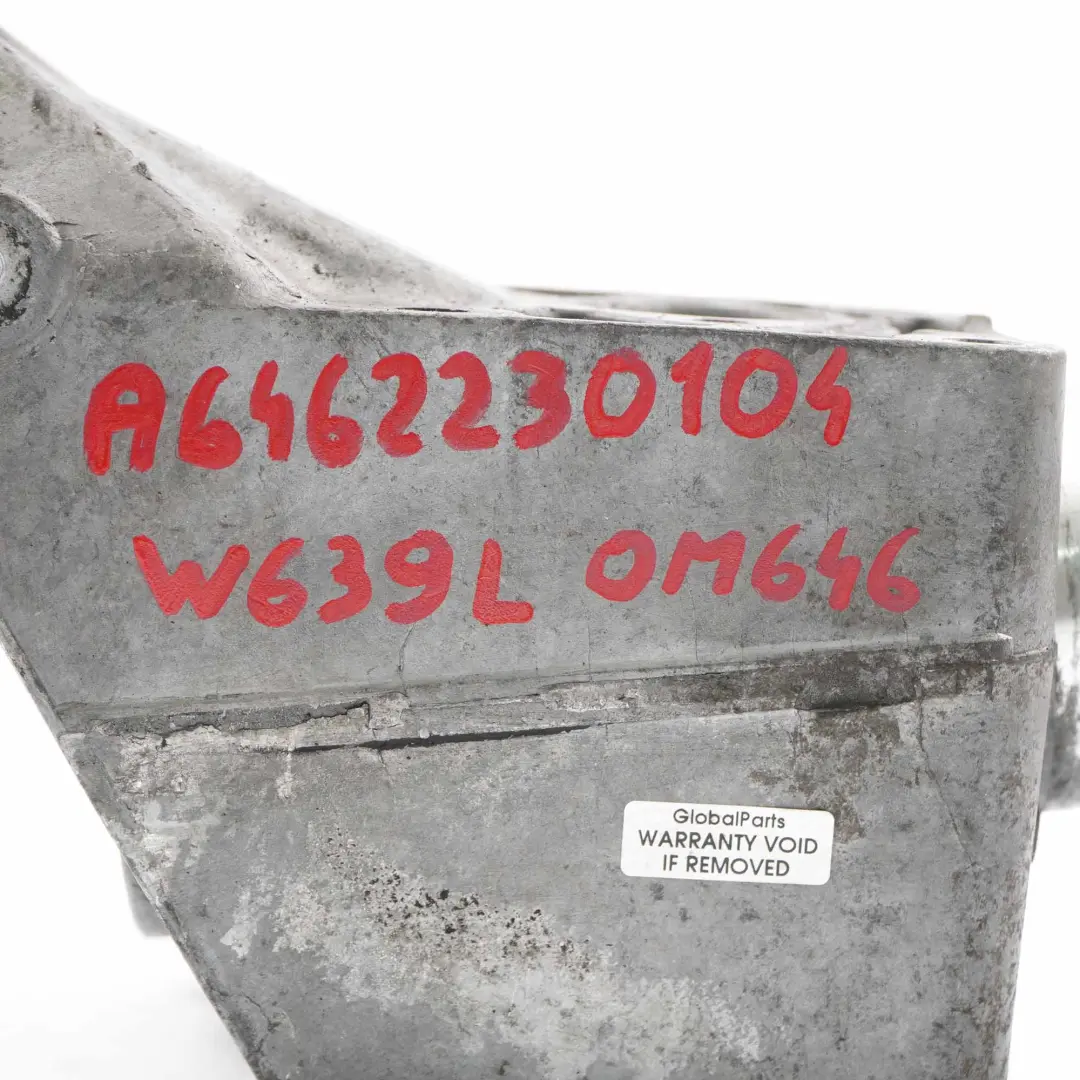 OM646 Soporte Motor Diesel Izquierdo para Mercedes Vito W639 con número de pieza A6462230104 Mercedes Vito W639 OM646 Soporte Motor Diesel Izquierdo - SKU A6462230104 - Número de pieza A6462230104