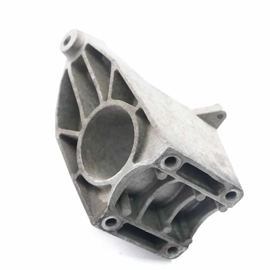 Mercedes Sprinter W906 OM646 Support moteur gauche Support - SKU A6462230404 - Numéro de pièce A6462230404