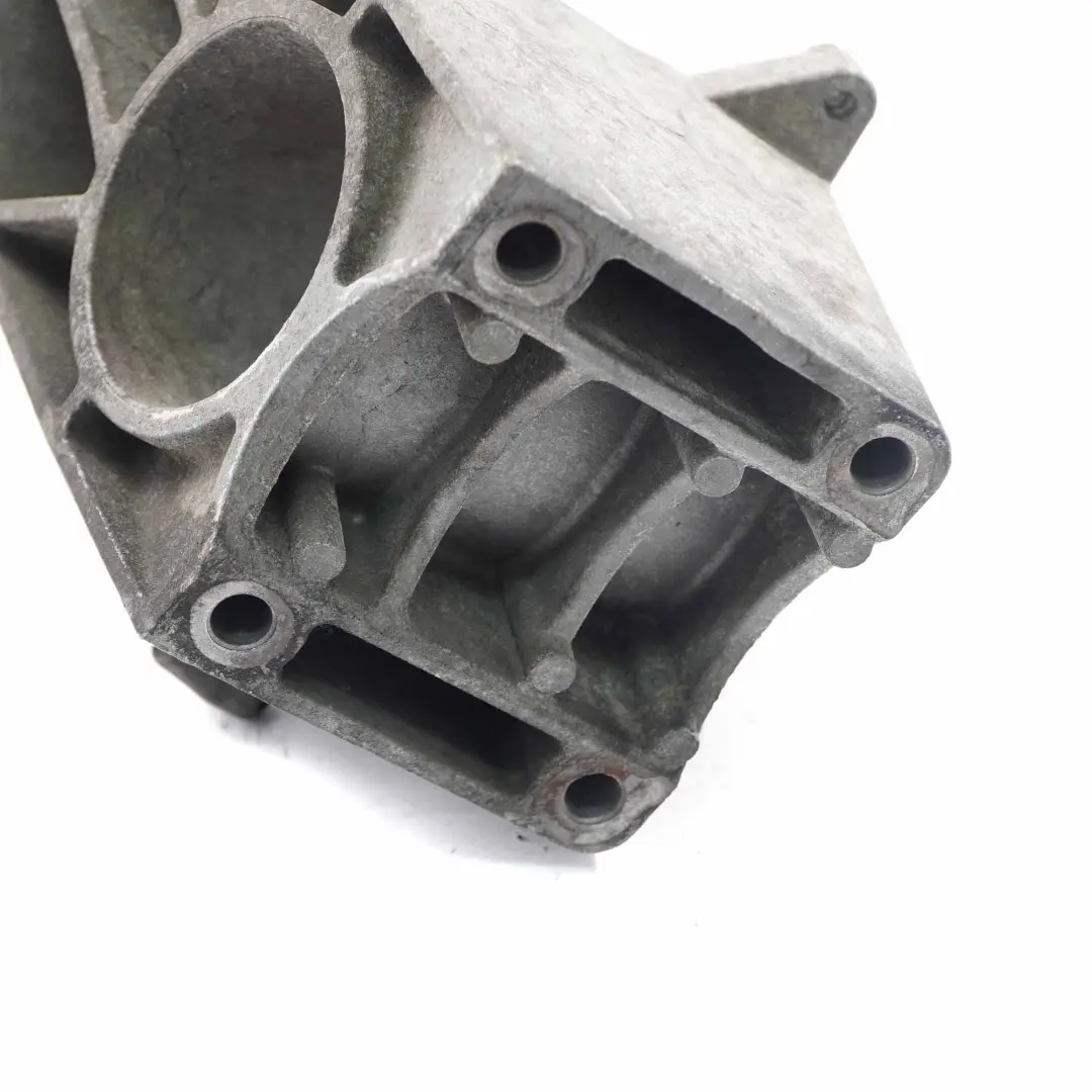 Mercedes Sprinter W906 OM646 Support moteur gauche Support - SKU A6462230404 - Numéro de pièce A6462230404